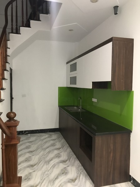 Cần bán nhà xây mới 5 tầng phường Đồng Mai gần bến xe yên nghĩa ( DT: 33-36m2)