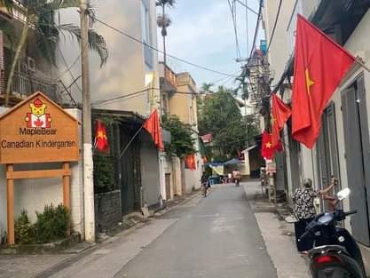 Bán nhà Ngọc Thụy 3 tầng , mặt ngõ kinh doanh, giá 2.6 tỷ, đẹp , sổ chuẩn, ô tô tránh nhau