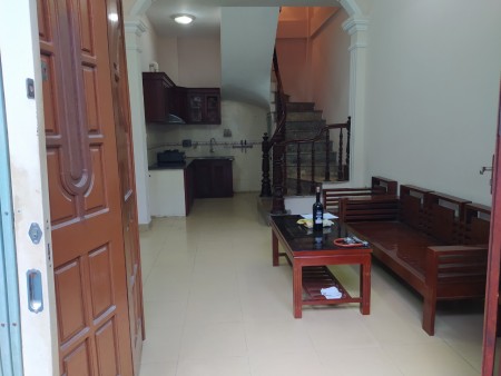 Cho thuê nhà riêng tại ngõ 151, đường Nguyễn Đức Cảnh, Phường Tương Mai, Hoàng Mai, Hà Nội
