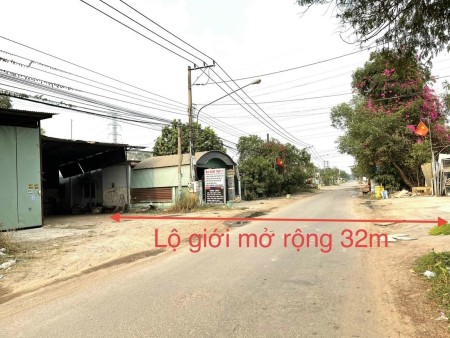 Bán lỗ lô đất rộng 890m mặt tiền nhựa 32m tc 100m phù hợp làm kho xưởng sx nhẹ nhà nghỉ giá rất ngộp