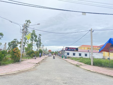 Bán đất nền sát trường học cấp 2 huyện Thạnh Phú