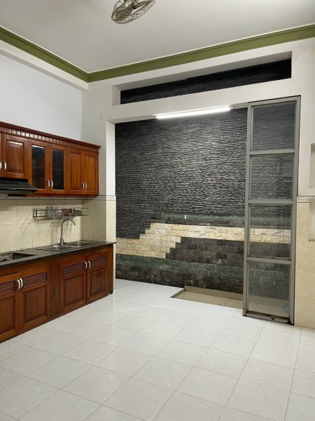 Cho thuê nhà đẹp hẻm 6m Tân Kỳ Tân Quý 4 x 14, đúc 3,5 tấm chỉ 14 triệu thương lượng