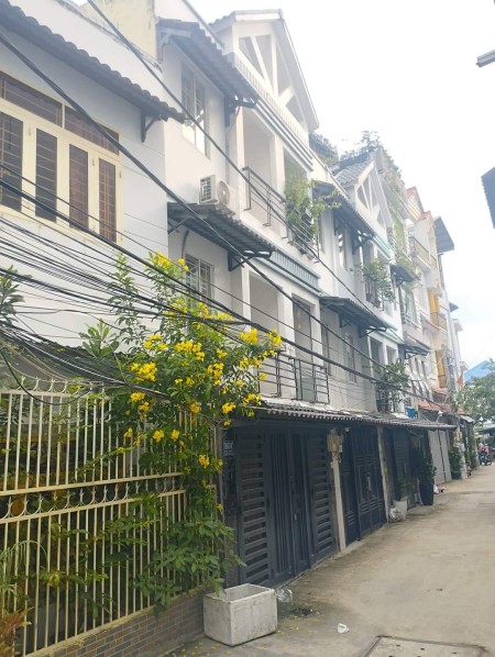 Bán nhà Đất Thánh MT 4.6m, 4 tầng, HXH, Tân Bình nhỉnh 4 tỷ