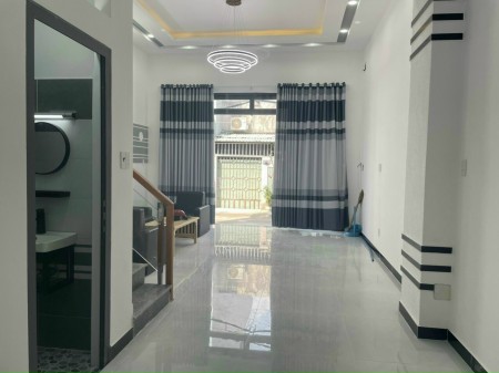Bán nhà rộng 3 tầng ô tô đỗ cửa, gần chung cư Sơn Kỳ, giá 3.8 tỷ
