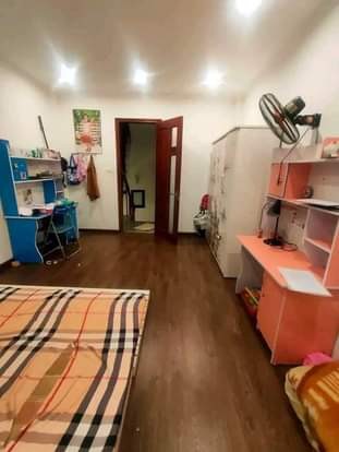 Bán rẻ gấp nhà Thanh Am 30m, 5 tầng, giá 2.8 tỷ