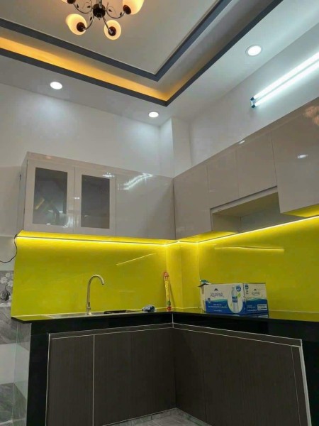 Bán nhà mới, có thể dọn vào ở ngay tại hẻm 60 Lâm Văn Bền, Q7, có sổ hồng