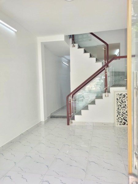 Bán nhà mặt tiền kinh doanh 15 triệu/tháng - 2 tầng ở ngay - 30m², giá chỉ 4,2 tỷ