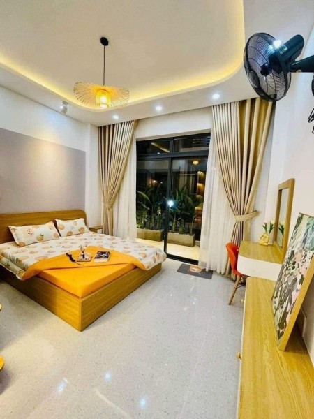 Bán nhà Thái Thịnh, 56m2 x 4 tầng, lô góc, gần phố, chỉ 4.85 tỷ LH 0333649396