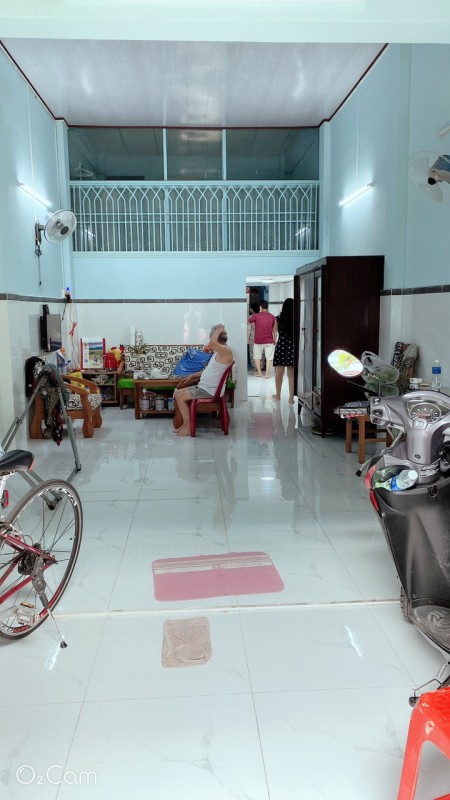 Cho thuê hẻm 8m đẹp Hòa Bình quận Tân phú 4 x 17, 2 tầng chỉ 9 triệu thương lượng