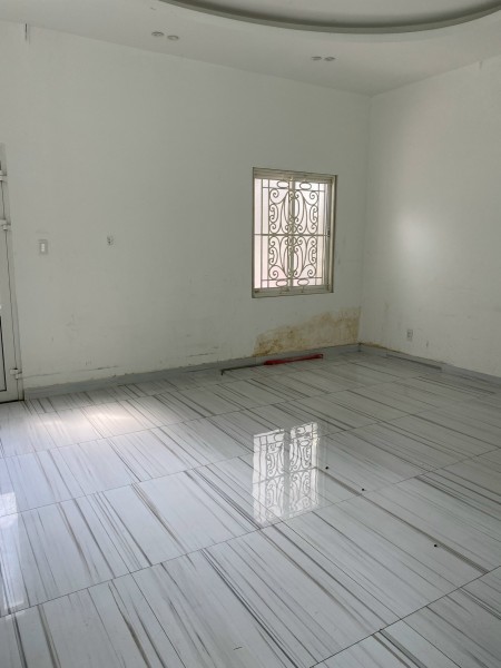 Cho thuê Shophouse Saritown, hoàn thiện thang máy, máy lạnh giá 119 triệu/tháng