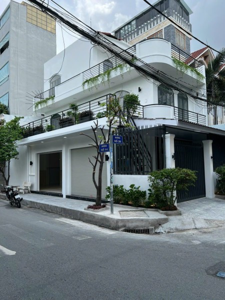 Bán biệt thự 152 Đường số 39 ( căn góc Đường Số 39 & 14) DT: 7.2x14m P. Tân Quy, Quận 7