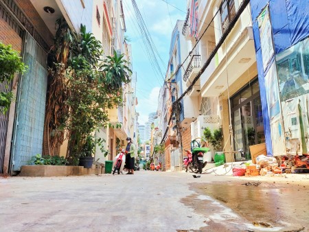 Bán nhà 40m2 Luỹ Bán Bích gần UBND Tân Phú, giá chỉ 5 tỷ, hẻm xe hơi