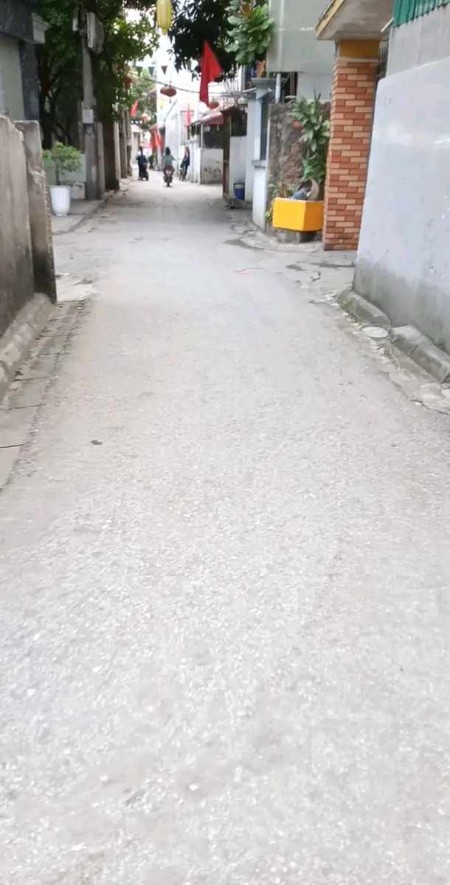 Bán rẻ gấp nhà Phúc Lợi 5 tầng giá 2.7 tỷ