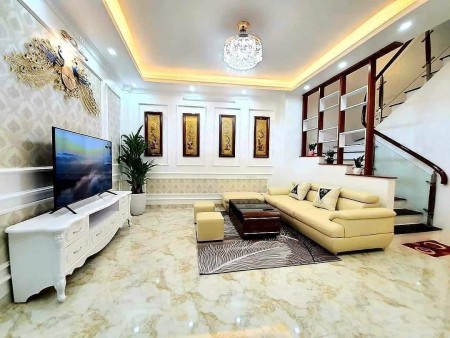 Bán nhà riêng Đại La, đẳng cấp 5* - Diện tích 35m² - Nhỉnh 3 tỷ