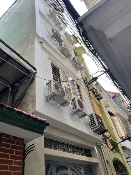 Bán nhà riêng tại trung tâm Cầu Giấy DT 60m², 9 phòng full cho thuê, giá 7,3 tỷ