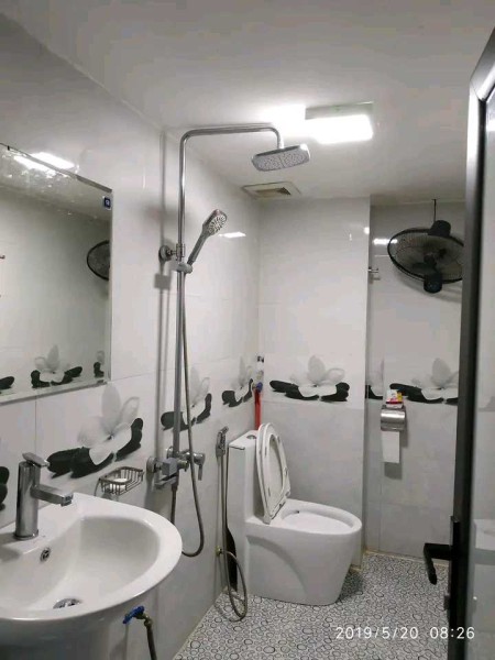 Quá rẻ bèo, to diện tích, Bán rẻ nhà Ô Cách 43m² x 3 tầng giá 3,3 tỷ, 10m ô tô tránh nhau