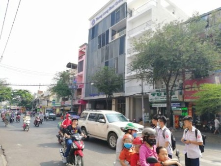 Mặt tiền kinh doanh Bình Thới Quận 11, 3 lầu 4x15 chỉ 12,1 tỷ 0949227113