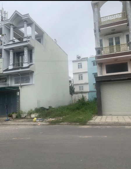 Cực đẹp lô đất 100m2 giá 1ty899, Chợ đầu mối Hocmon, sổ hồng riêng