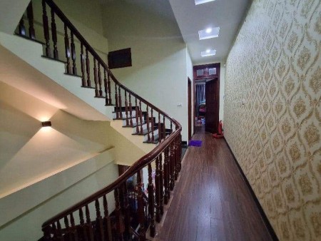 Cần bán nhà gấp Ngọc Hồi 2 mặt thoáng lh: 0989.355.046