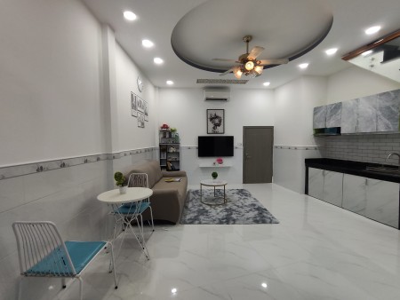Trung Tâm Q10, Giáp Chợ Hòa Hưng,Ngang Lớn 5m6, Nhà Đẹp Ở Ngay,Giá Chỉ 4T1 TL Chính Chủ
