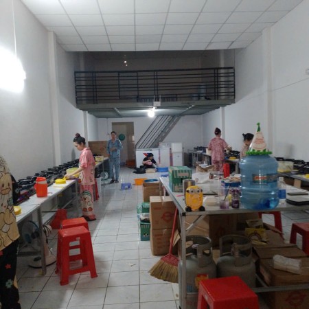 Sang kho xưởng,1/Quang Trung, phường 12, quận Gò Vấp.