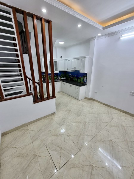 CHỊ GÁI NHỜ BÁN NHÀ XUÂN ĐỈNH 32m2 , Giá 3.6 TỶ - GẦN NGOẠI GIAO ĐOÀN, Ô TÔ 16 CHỖ ĐỖ CỔNG