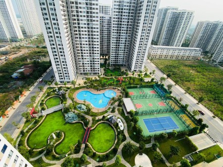 Bán căn hộ 2PN+ 69m2, giá bán 2.450 tỷ (BTP), siêu rẻ tại KĐT Vinhomes Grand Park Quận 9
