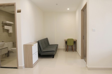 Bán gấp căn hộ 1PN+1 43m² full gỗ tầng trung 1,85 tỷ bao phí phân khu S2 Vinhomes Smart City