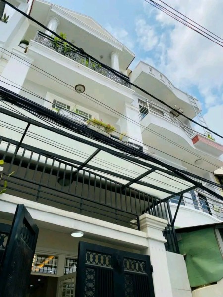 Chính chủ bán nhà 2pn ở Hoàng Văn Thụ, sát bên Hoàng Văn Thụ