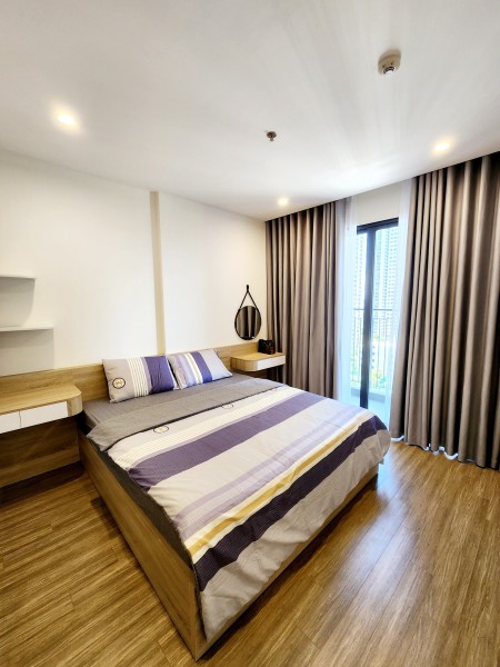 Giá tốt cho căn chung cư 2N1WC 55m2 full đồ chỉ 2tỷ250 bao phí Vinhomes Smart City