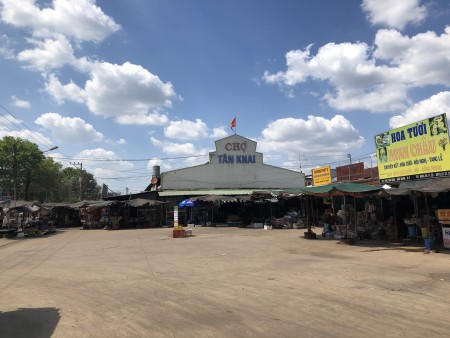 Kẹt tiền bán gấp 1500m² đất thổ cư ngay chợ, ủy ban tiện xây nhà ở quán ăn, giá 380 triệu