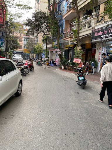 Cho thuê văn phòng 18m2 2.5 triệu tầng 3 phố đỗ quang Trung Hòa cầu giấy