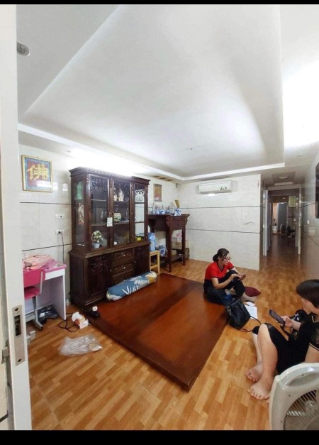 Chính chủ cần bán tập thể văn chương_80m2_ kinh doanh tốt