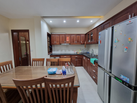 Bán nhà riêng nhỉnh giá 5 tỷ, siêu phẩm Thái Thịnh, Đống Đa, DT 80m²