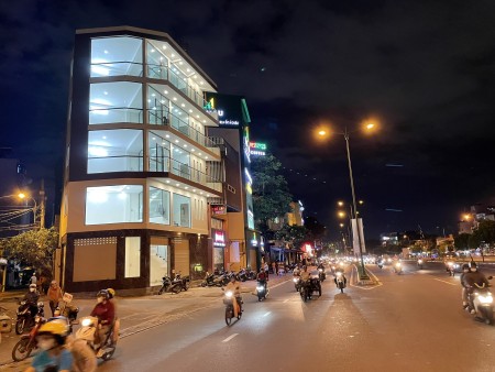 Bán nhà 3 mặt tiền Phạm Văn Đồng Phường 1 Quận Gò Vấp