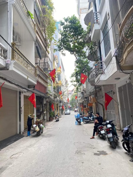 Nhà mặt phố Vĩnh Phúc, Ba Đình. Dt 45m, 4t, mt 4.2m, 12 tỷ. Ô tô tránh, kinh doanh, Nhà đẹp ở ngay
