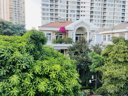 Gia đình bán căn biệt thự nam viên 7*18m ngay công viên hoa anh đào