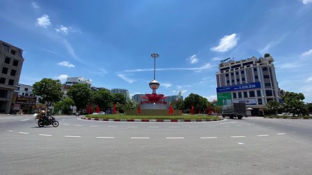 Bán 97m2 đất đấu giá khu 4,3ha vòng xuyến Văn Giang Ecopark giá đầu tư 0945851369