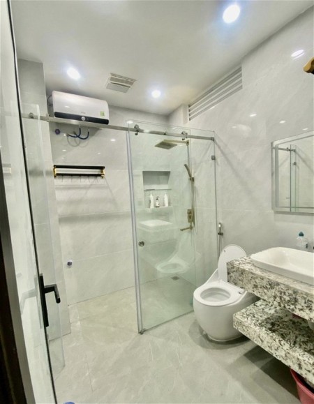 Bán nhà Hồng Tiến, Long Biên 50m2 x 7 tầng x MT 4m. Giá 10.8 tỷ