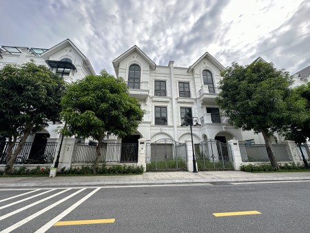 Siêu hot bán biệt thự song lập 135 m2 San Hô - đối diện công viên - giá 20,5 tỷ. Vinhomes Ocean Park