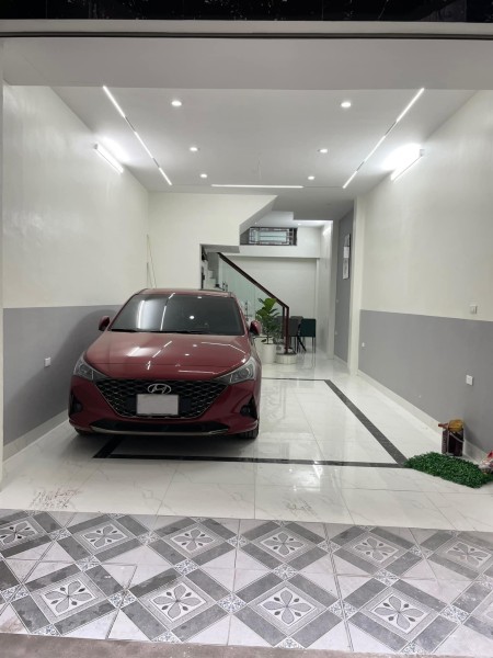 Bán nhà Trần Quốc Hoàn Cầu Giấy 60m2 kinh doanh- ô tô vào nhà- kinh doanh giá nhỉnh 10 tỷ