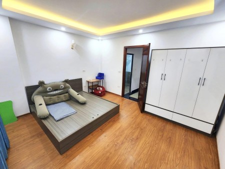 Chủ cần bán gấp nhà Mỹ Đình 31m2 giá nhỉnh 3 tỷ nhà đẹp ở ngay lô góc 2 thoáng ngõ to như phố