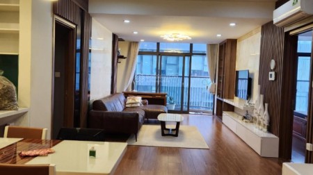 Bán nhanh căn hộ 2 phòng ngủ rộng 102m², giá 5 tỷ, đủ đồ Discovery Complex