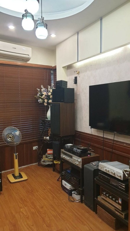 Bán nhà Đống Đa – sát hồ - nhà đẹp - ở sướng - 50m2 x 5T x MT 5m x 5,4 Tỷ, 0974199845.