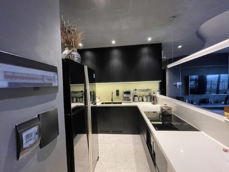 Bán căn hộ 2PN DTSD 86m2 giá bán 4.9 tỷ, bao gồm nội thất chung cư The Sun Avenue LH 0909986202