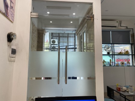 Cho thuê mặt bằng T1 kinh doanh Số 6 ngõ 6 phố Đội Nhân, Ba Đình. DT 60m2. Chỉ 12tr
