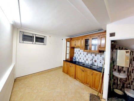 Bán nhà phố Lĩnh Nam 45m² x 5 tầng, mặt tiền 4.5m, tặng toàn bộ nội thất, giá chưa đến 2 tỷ