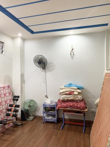Bán nhà Cầu Giấy 3 mặt thoáng nhỉnh giá 5 tỷ