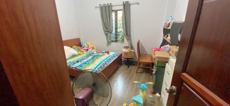 Bán gấp nhà 5 tầng mặt phố Trương Công Định, 44m², MT 4.8m, vỉa hè, kinh doanh, chỉ 7.8 tỷ.