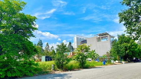 Chính chủ sang gấp 588 m2 đất. Thổ cư 100%. Sổ hồng riêng. Giá 1 tỷ 650 triệu